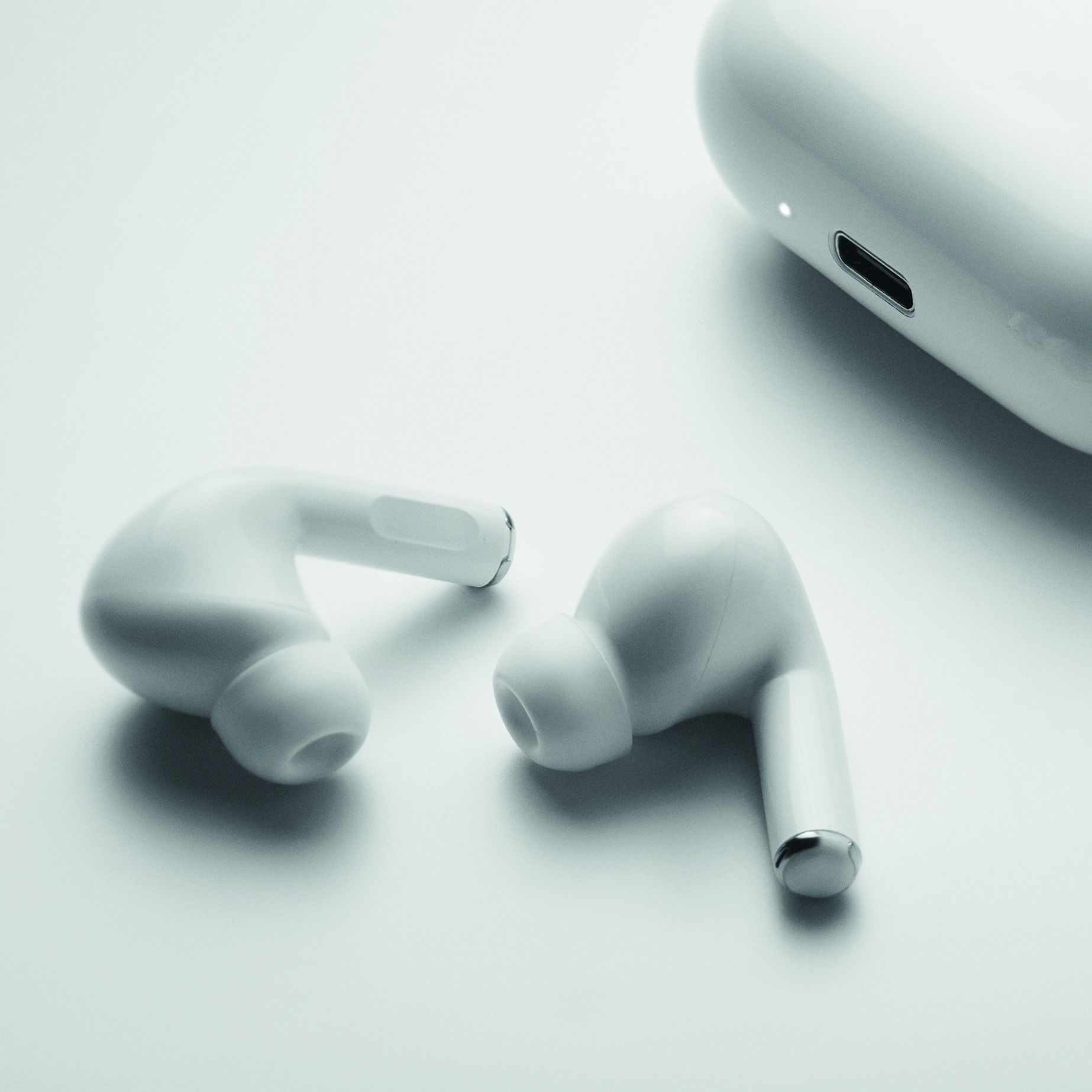 Auricolari Wireless con Base di Ricarica FUSA - immagine 11